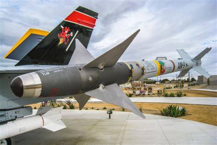 Are Sidewinder missiles still used?