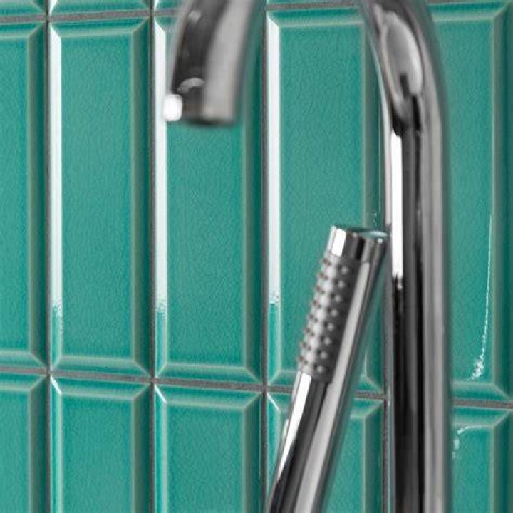 Do crackle glaze tiles need sealing?