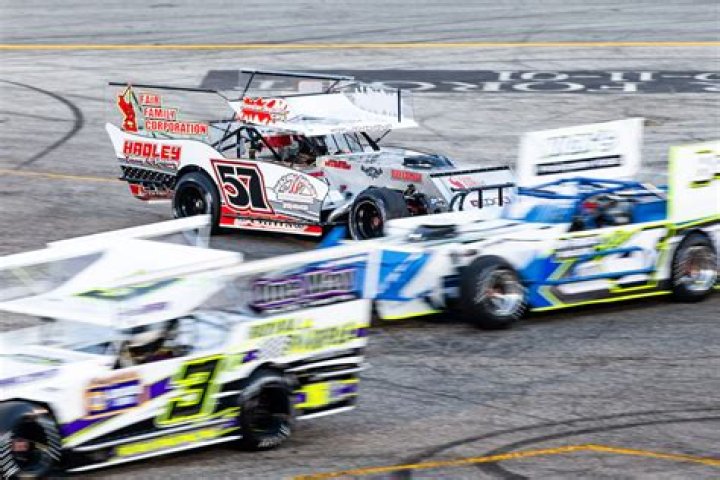 Do they still have Figure 8 racing?