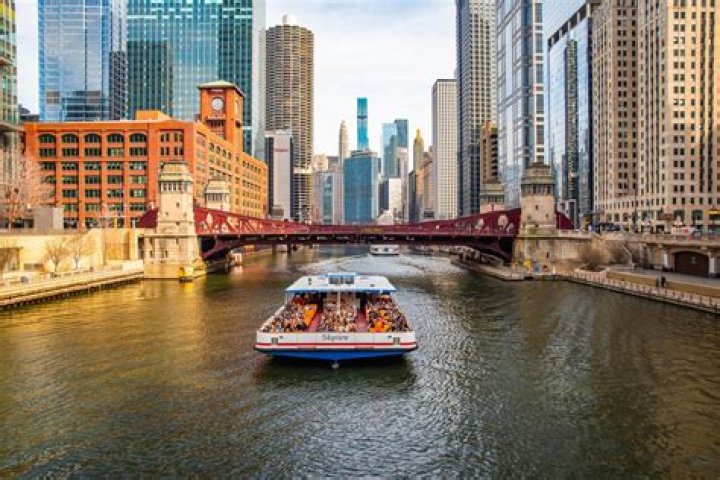 How long is the Chicago architectural boat tour?