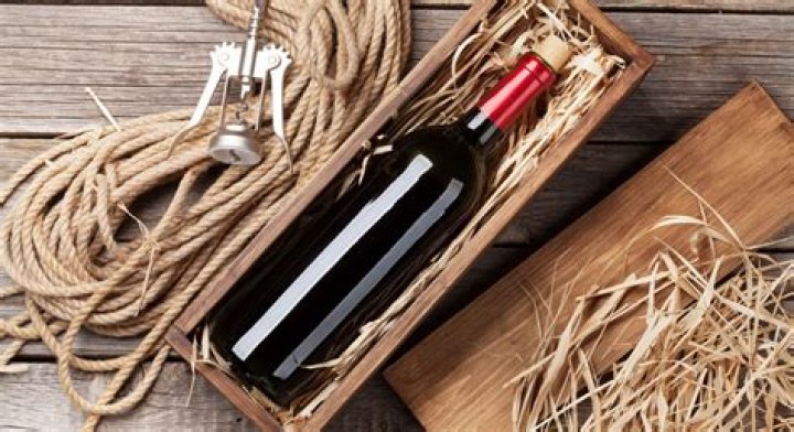 How many ounces are in a 750 ml bottle of wine?