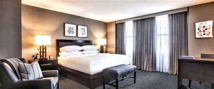 How many rooms does the Lord Baltimore Hotel have?