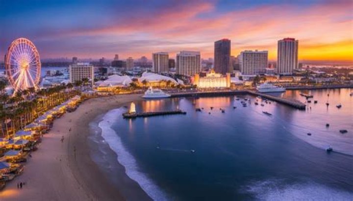 What district is Long Beach court?