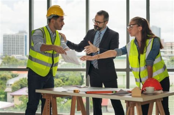 What do Facilities managers earn?