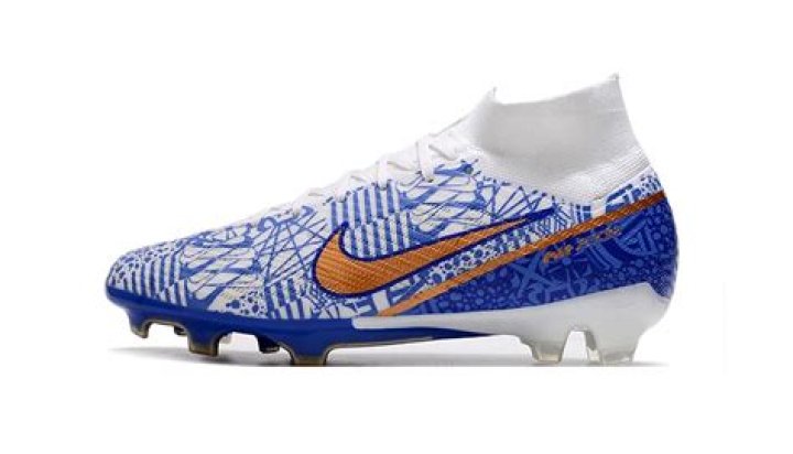 What does the Nike Mercurial SuperFly look like?