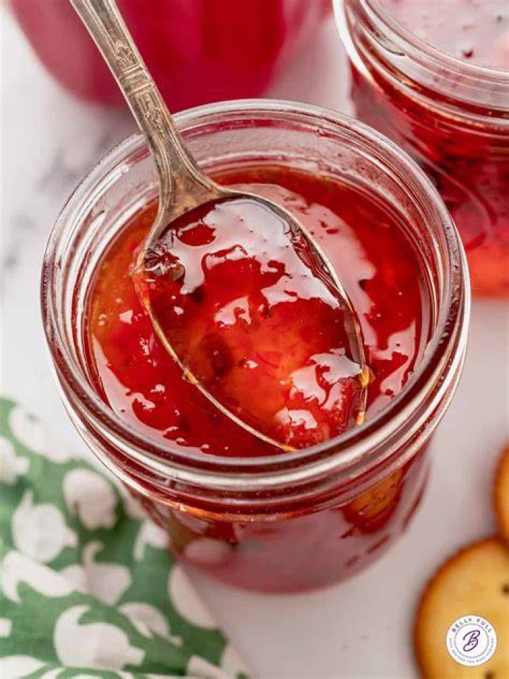 What is jelly slice made of?