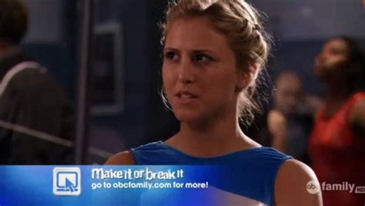What wrong with Lauren in Season 3 of make it or break it?