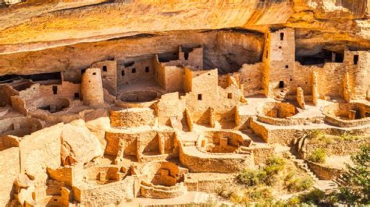 When did the Anasazi culture disappear?