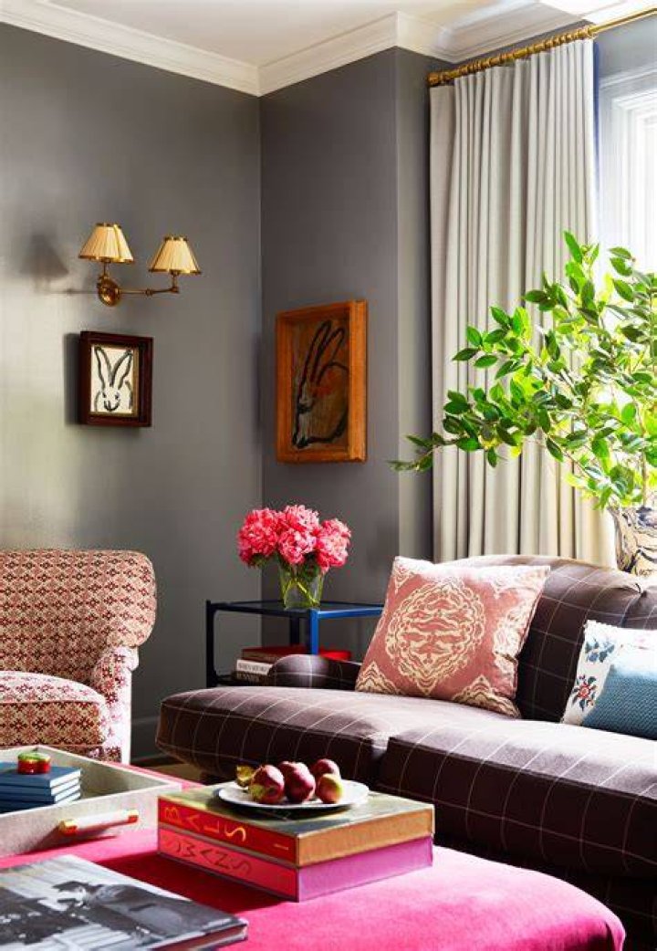 Which Colour combination is best for living room?