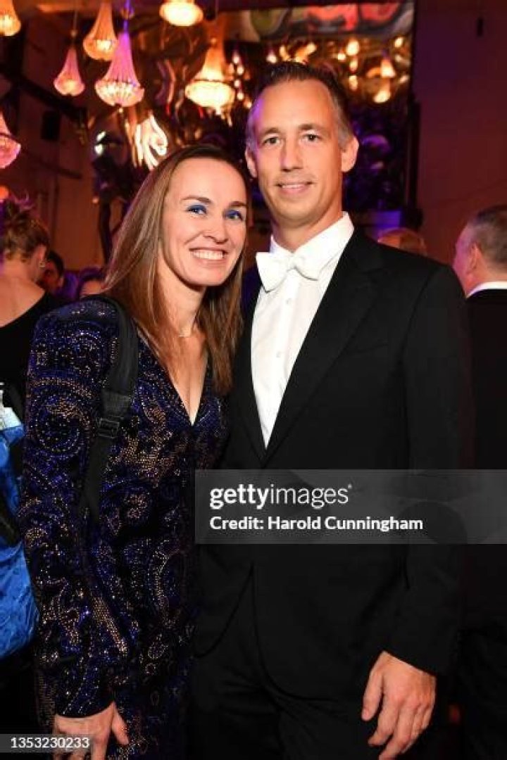 Who is the husband of Martina Hingis?