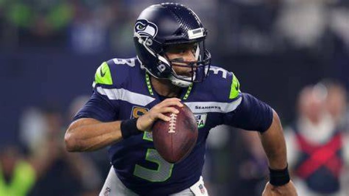 Who was Seahawks QB before Russell Wilson?